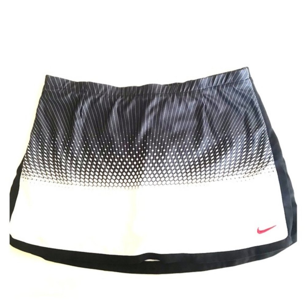 Nike shorts/skirt size S.